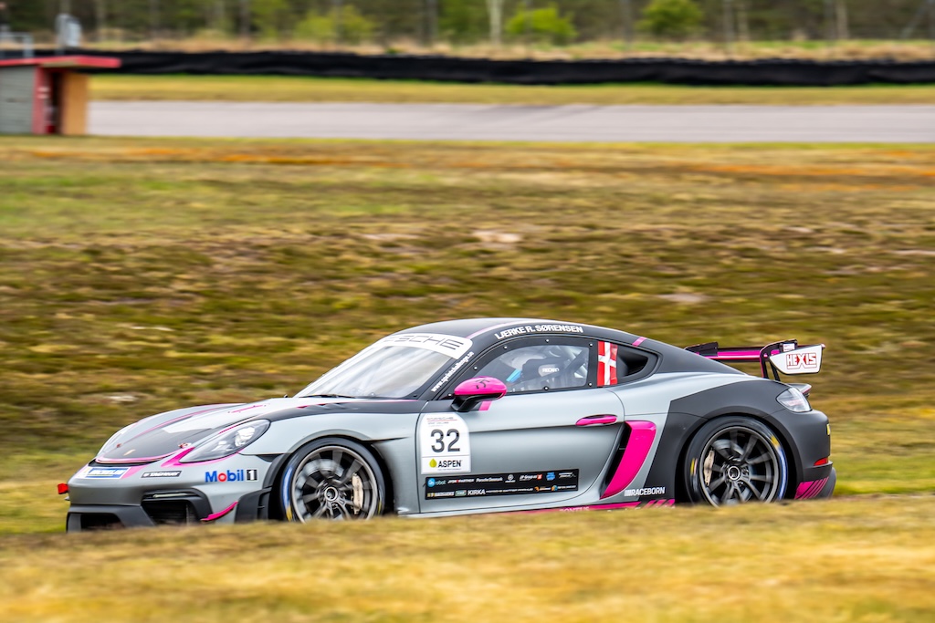 Lørdag kan Lærke Rønn vinde Porsche Sprint Challenge Scandinavia. 
(Foto: A1 Work)